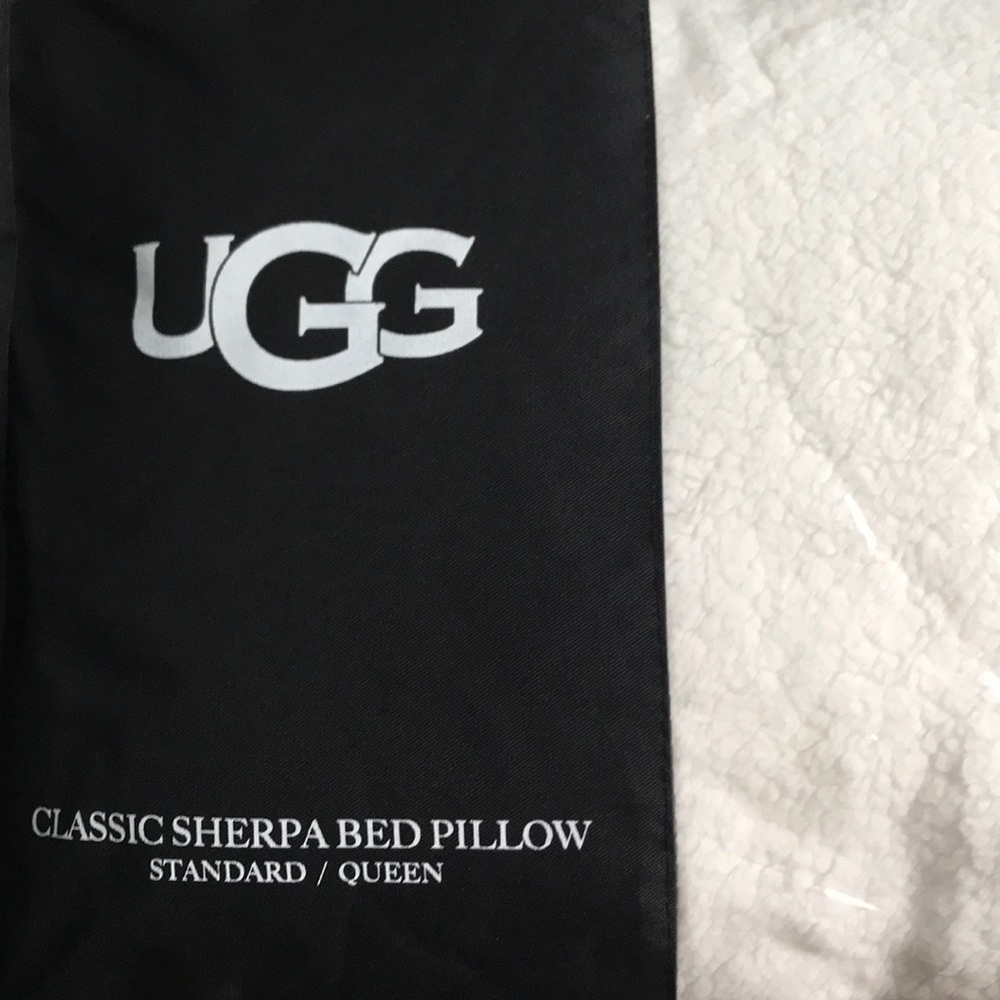 UGG Classic Sherpa Bed Pillow - White
